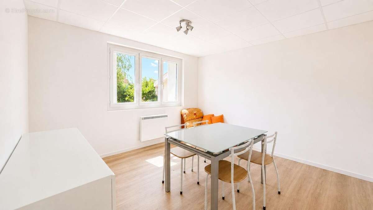 Maison de 144 m² entièrement rénovée – Deux logements indépendants – Terrain de 457 m² - photo 6