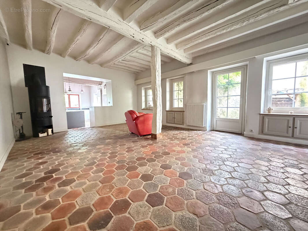Maison à LINAS