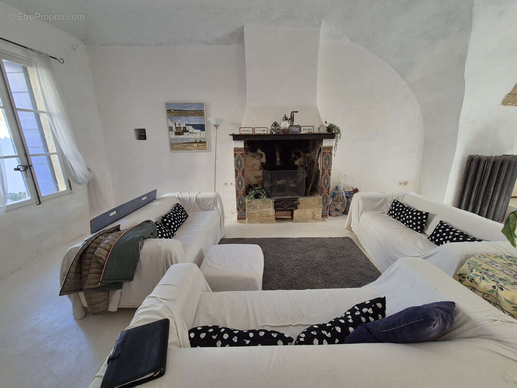 Maison à AIGUES-VIVES