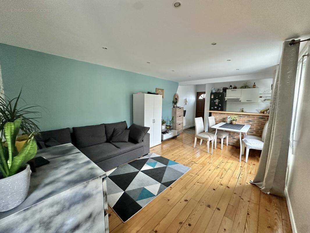 Appartement à COLOMBES