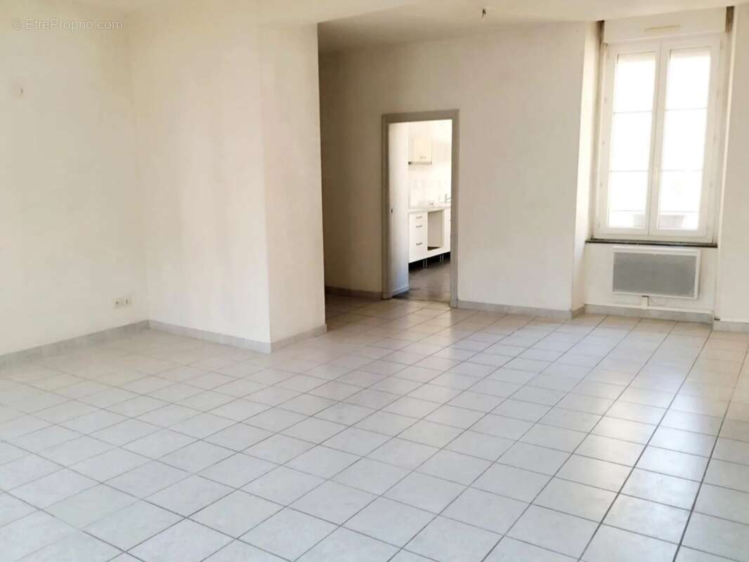 Appartement type 4 - 105 m² - photo 2