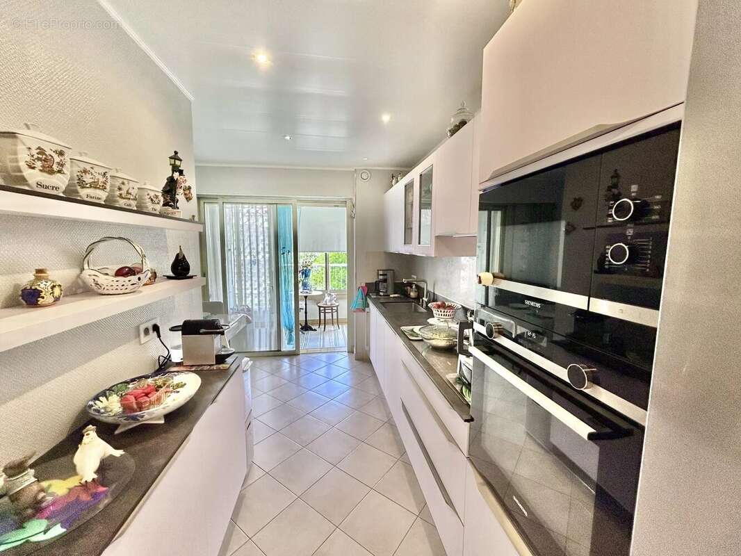 Montrose – Dernier étage avec terrasse, lumineux 4 pièces avec double garage - photo 8