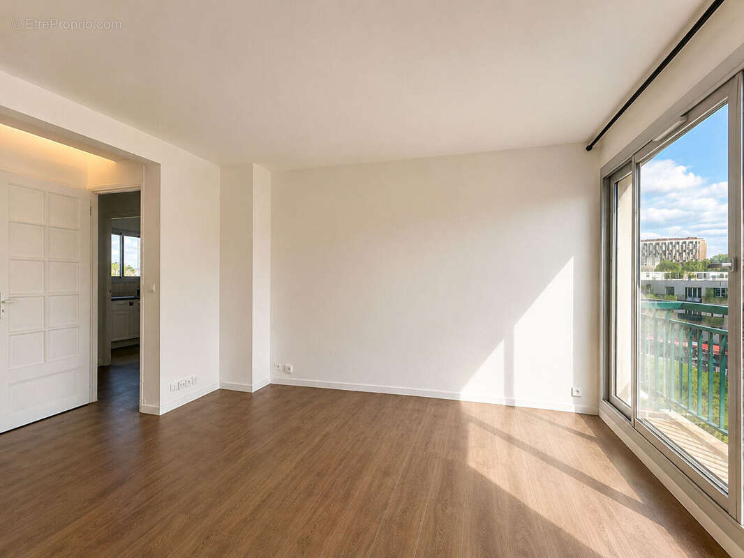 Appartement à FRESNES