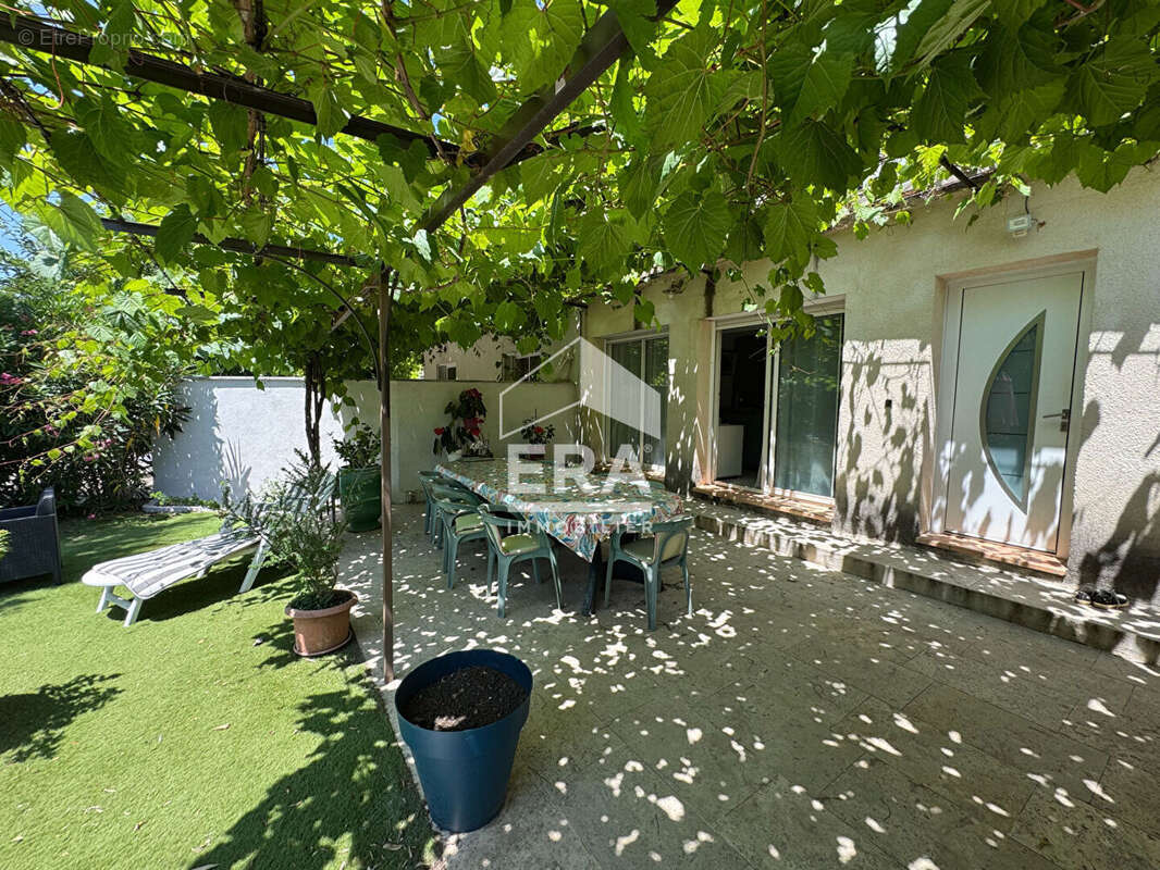 Maison à SAINT-CANNAT