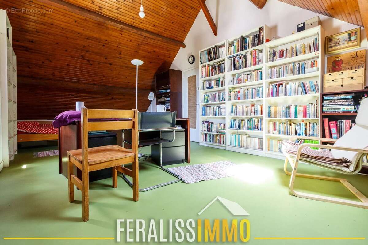 Maison familiale de 220 m2 avec sous-sol total et double gar - photo 15