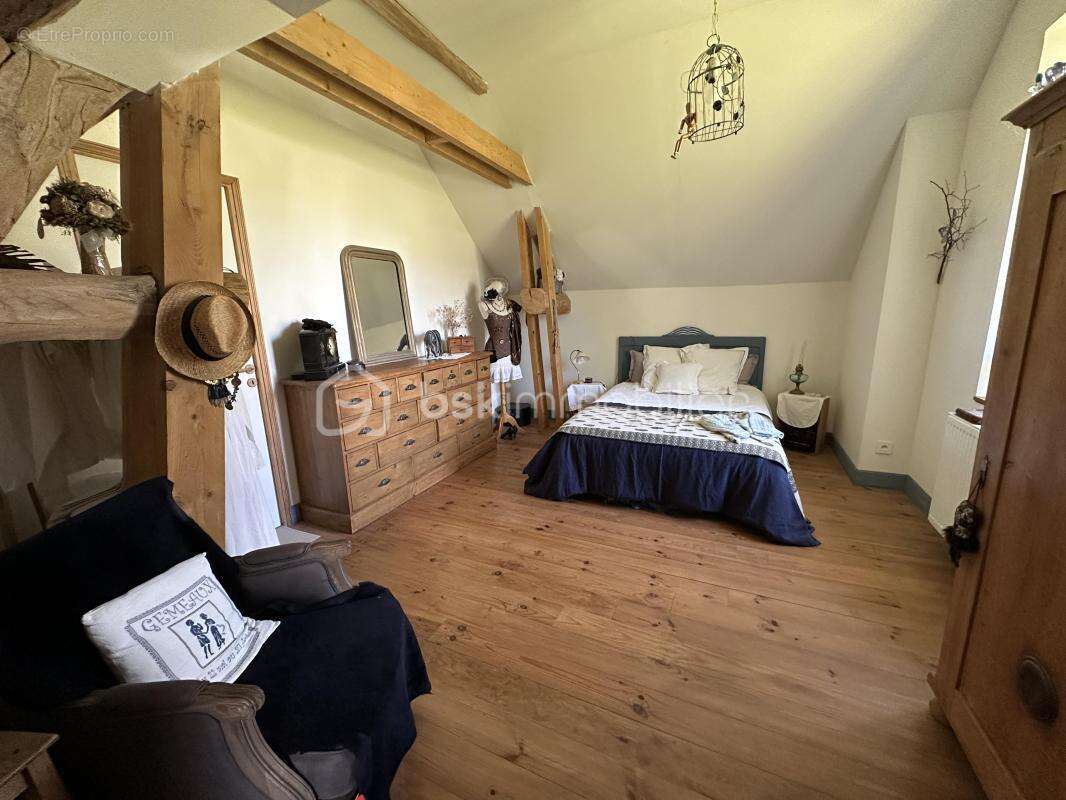 Maison à MOULT
