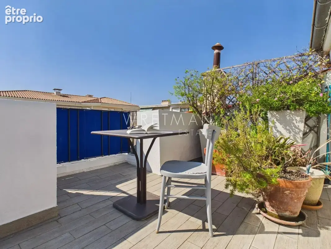Appartement loft en dernier étage avec terrasse, aperçu mer - Menton Centre - photo 6