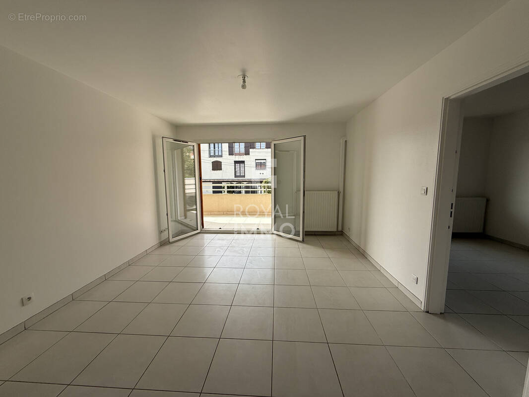 Appartement à LA VALETTE-DU-VAR