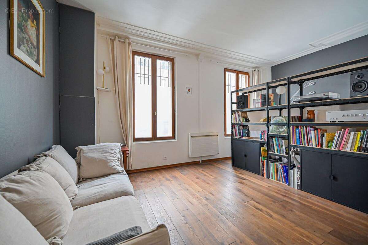 Appartement à PARIS-18E