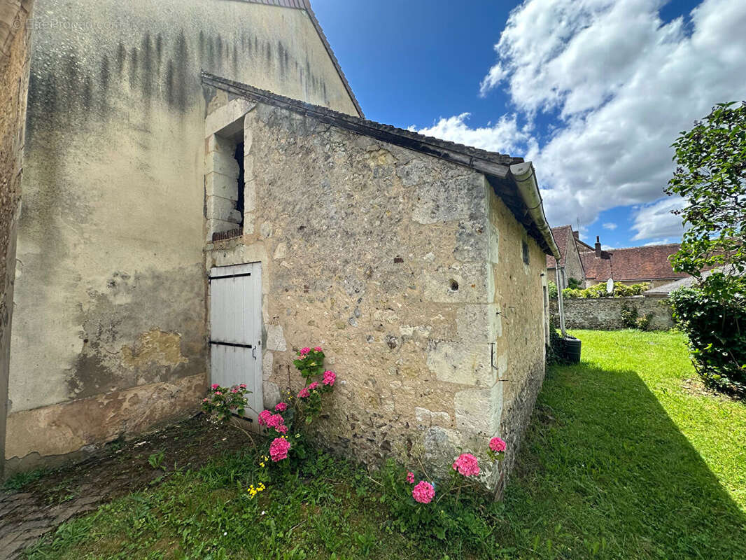 Maison à BELLOU-SUR-HUISNE