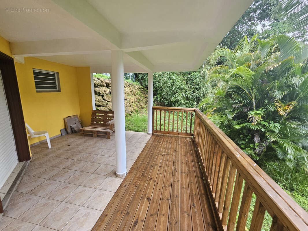 Maison à PETIT-BOURG