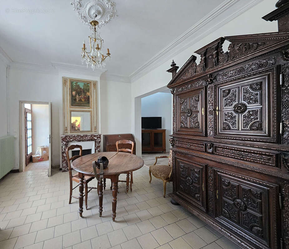 Maison à GENNES
