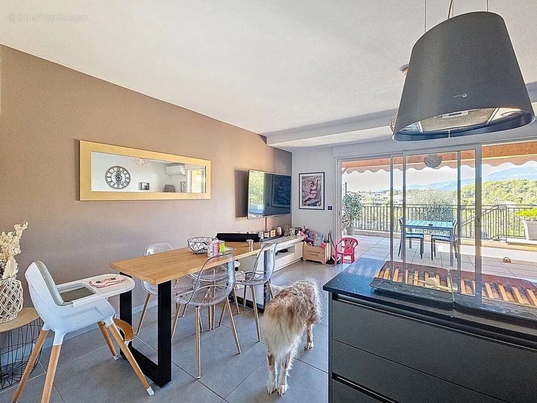 Appartement à LA GAUDE