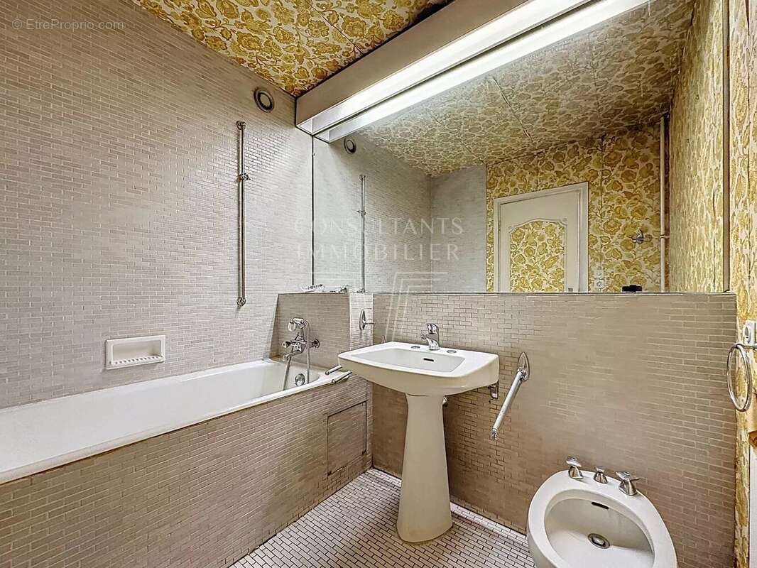 Appartement à PARIS-15E