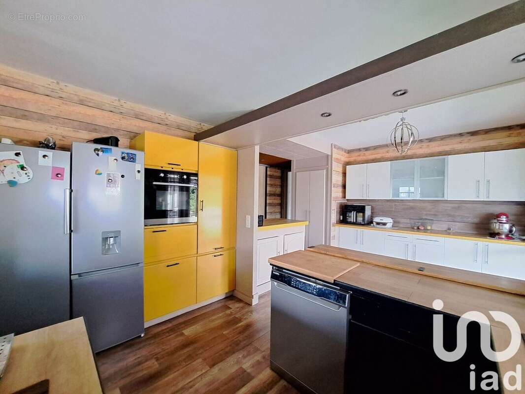 Photo 9 - Maison à LACHAPELLE-AUZAC