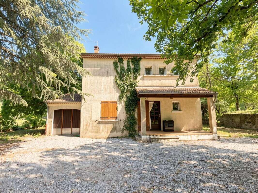   - Maison à THUEYTS