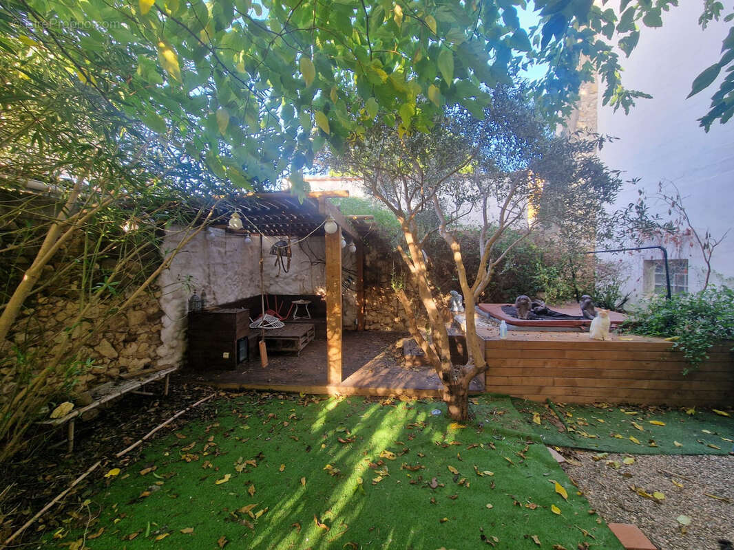 Maison à SALLES-D&#039;AUDE