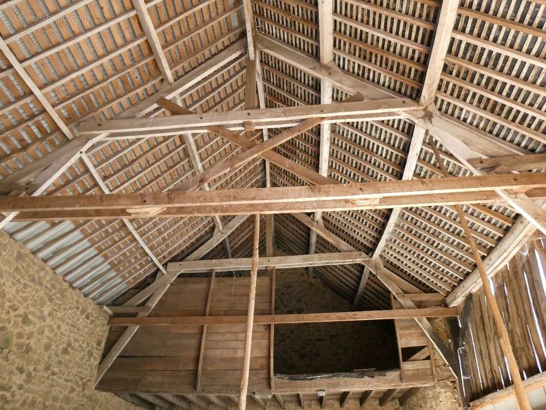 Maison à AMBRIERES-LES-VALLEES