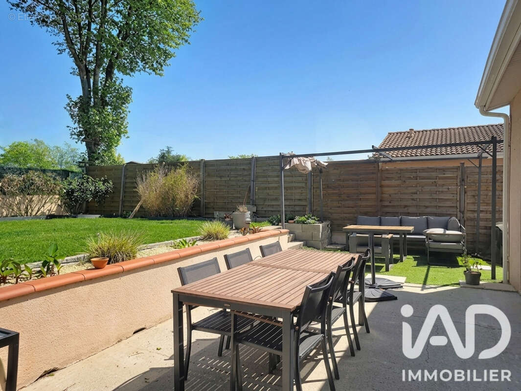 Maison 112 m² à Calmont  - photo 2
