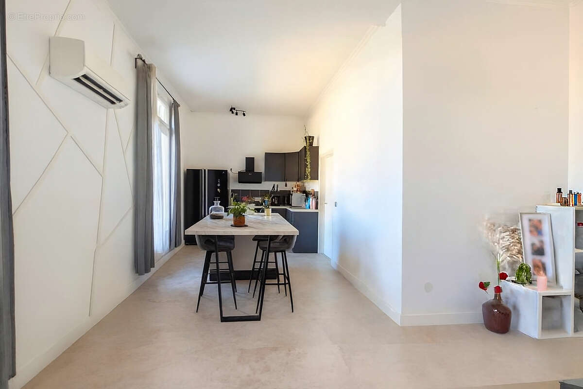 Appartement à SAINT-JEAN-DE-VEDAS