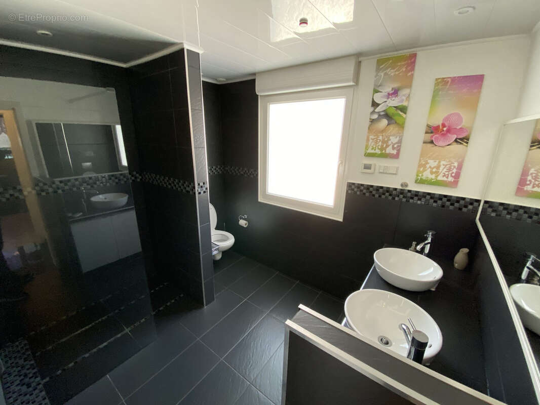 Maison 5 pièces de 130 m2 avec piscine et sous-sol - photo 11