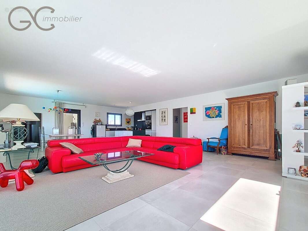 Maison à NISSAN-LEZ-ENSERUNE