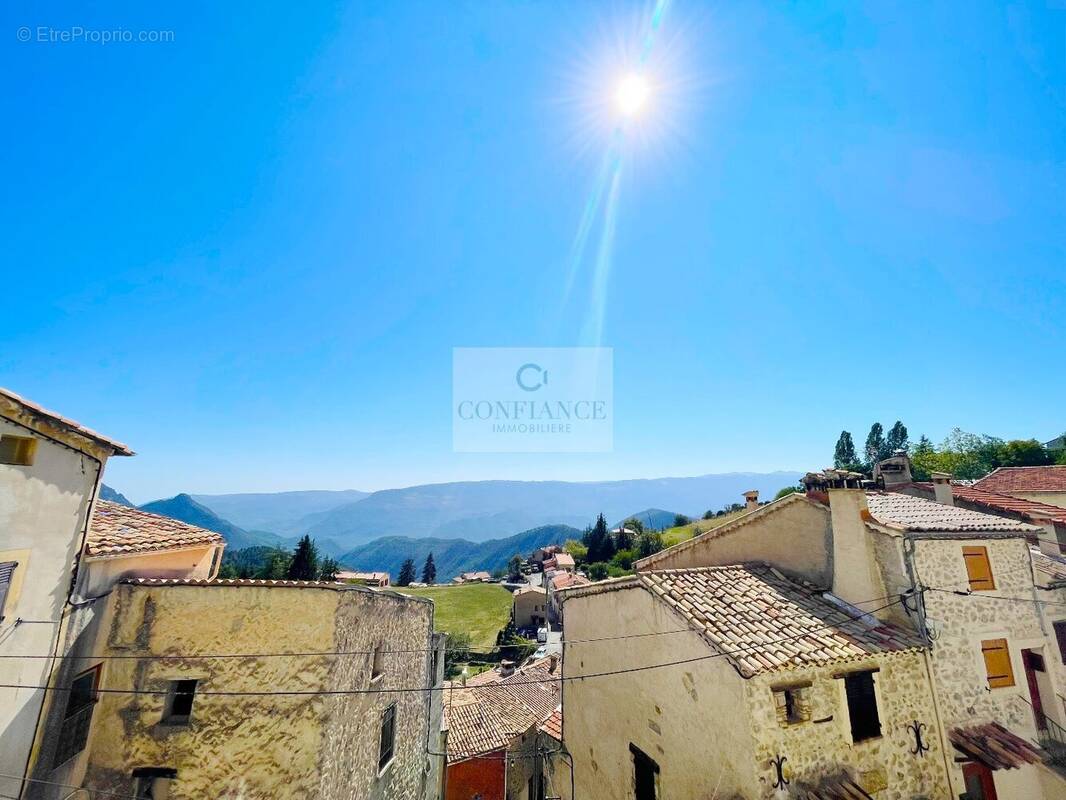 Appartement à TOUDON