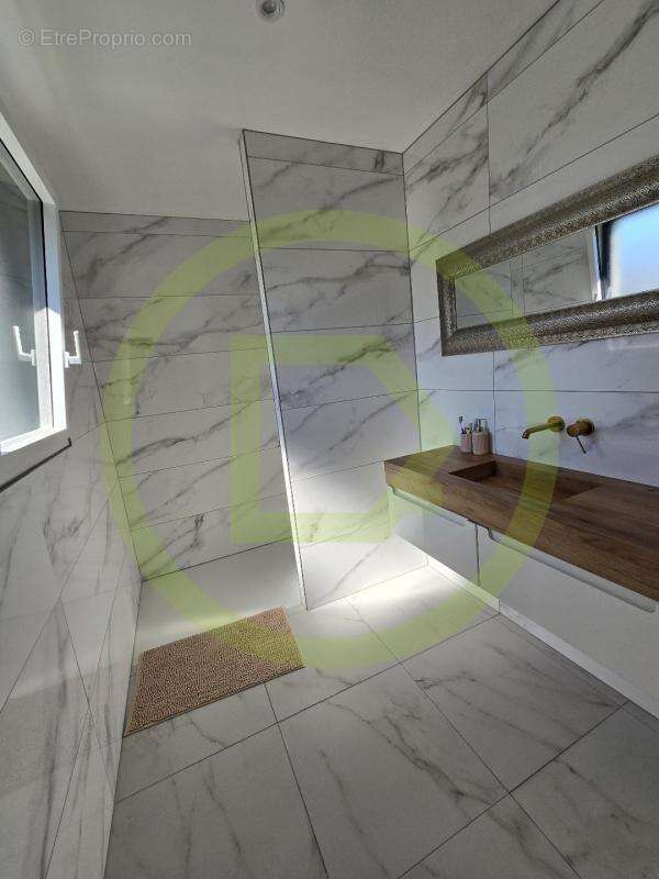 Maison à SAINT-PRYVE-SAINT-MESMIN