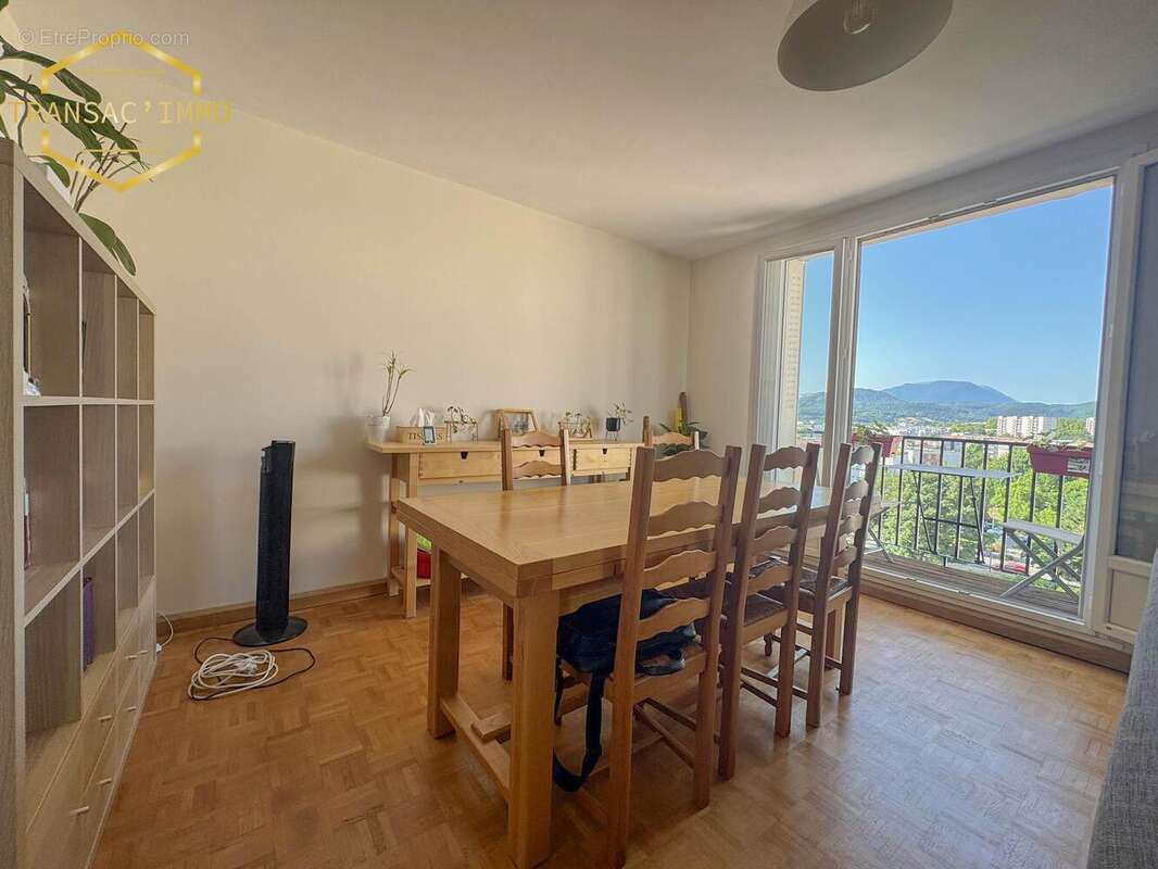 n°14 - Appartement à SAINT-MARTIN-D'HERES