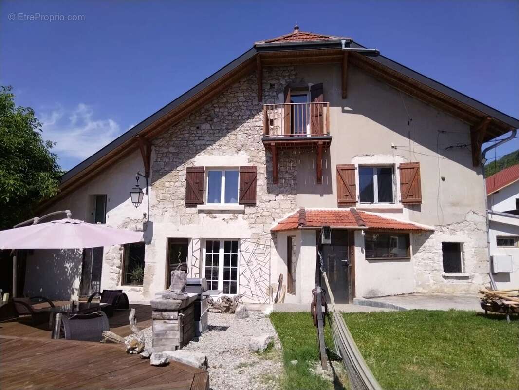 Maison à CULOZ