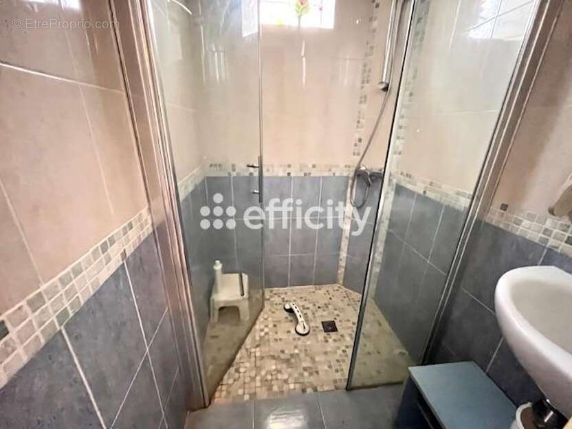 Maison 115 m² à Semussac  - photo 13