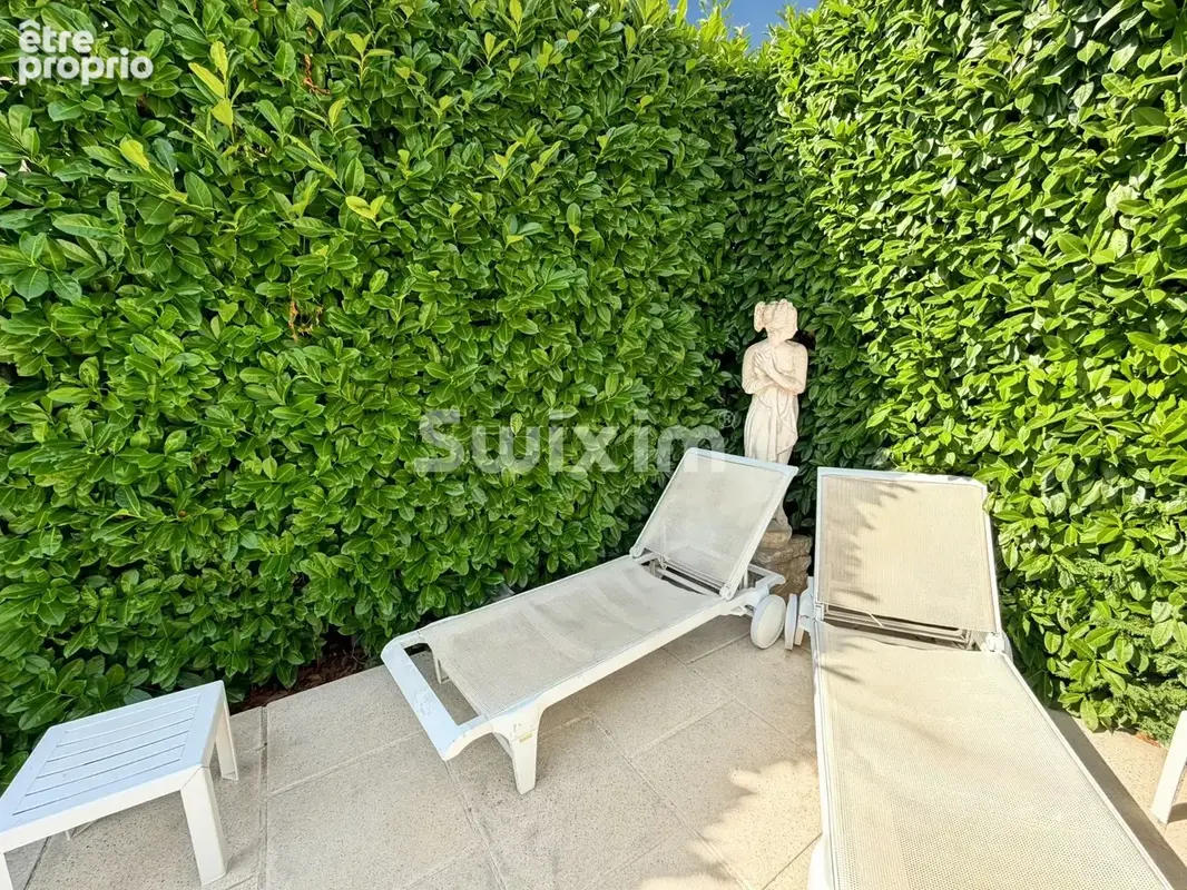 Maison familiale de 157m2 avec piscine et garage double - photo 10