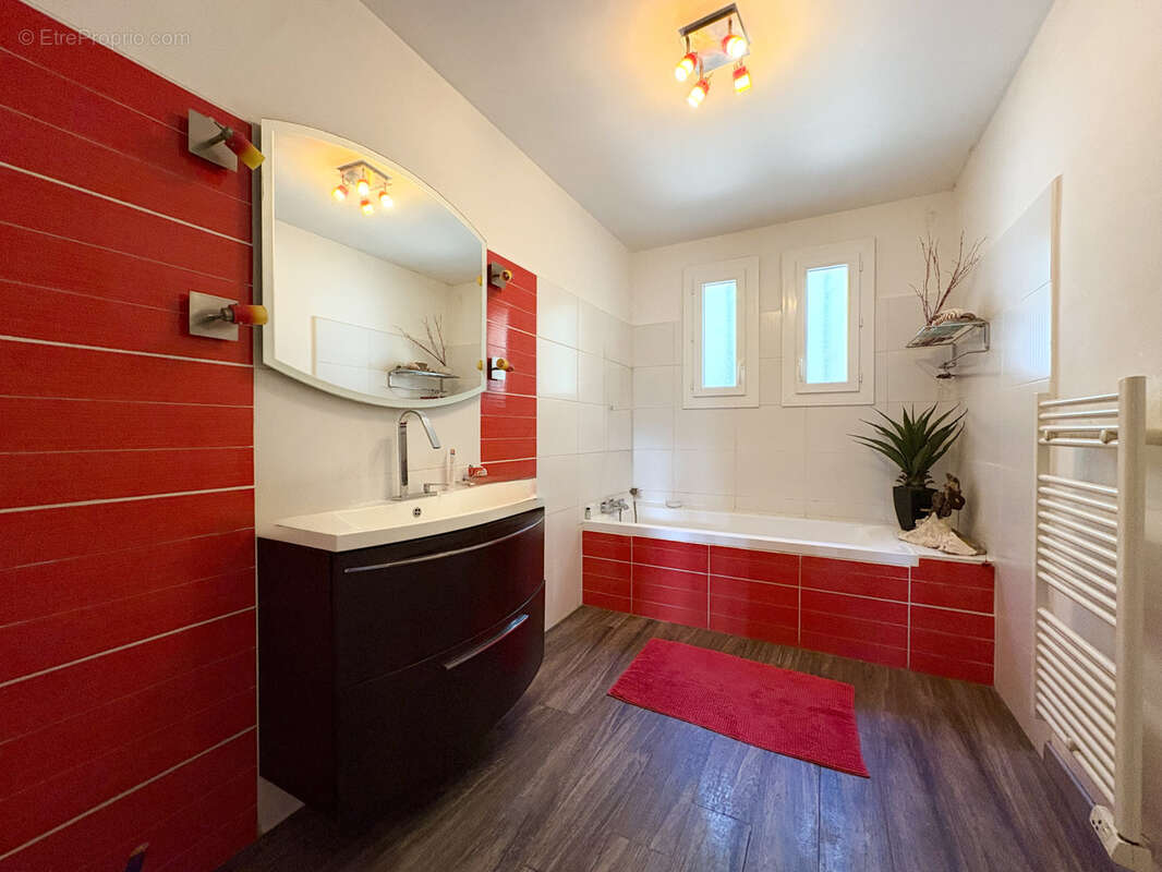 Maison à SIX-FOURS-LES-PLAGES