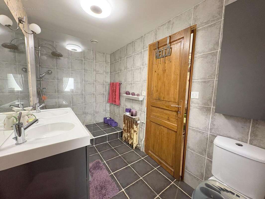 Maison à JULLOUVILLE