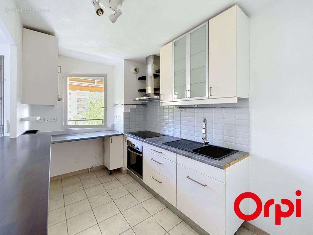 Appartement à MARSEILLE-11E