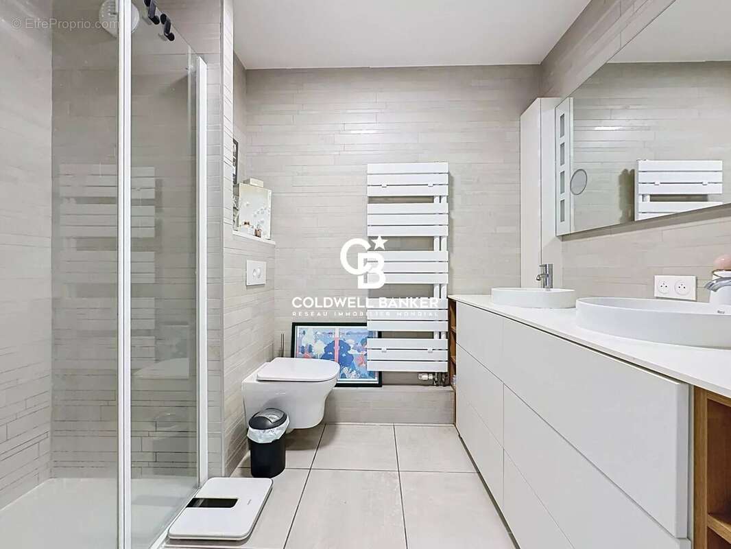Appartement vue sur l'Océan : Ascenseur -  2 chambres 2 salles d'eau 2 stationnements - photo 15