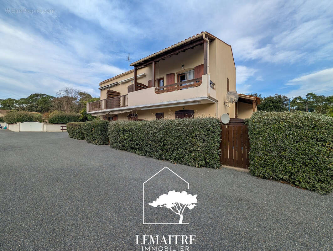 Appartement à LES MATHES