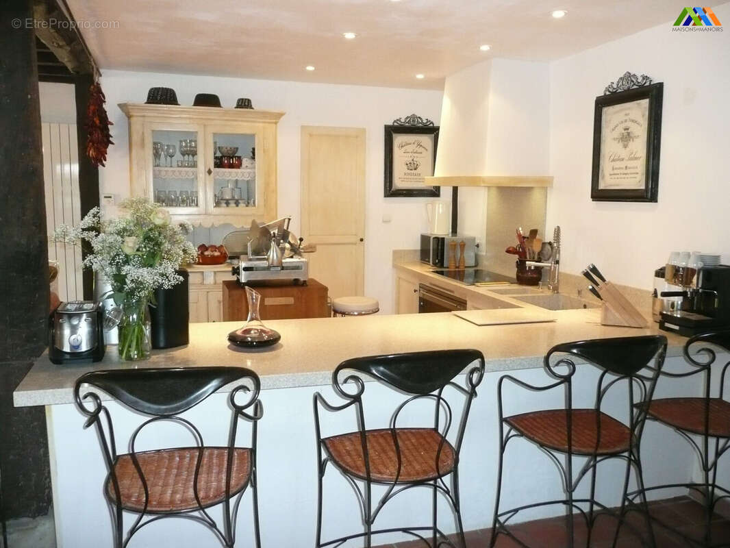 Maison 290 m² à Orthez  - photo 7
