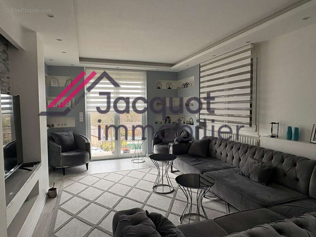 Maison à CHAMPAGNOLE