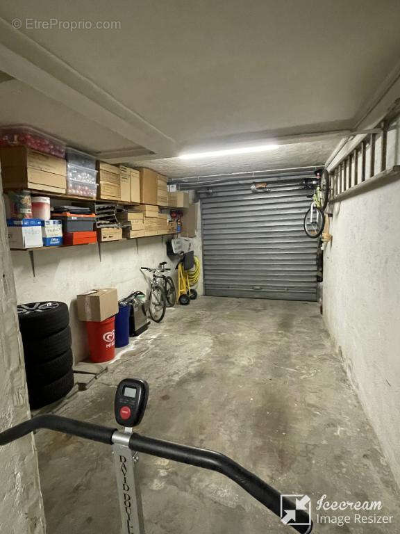 Commerce à VILLENEUVE-LOUBET