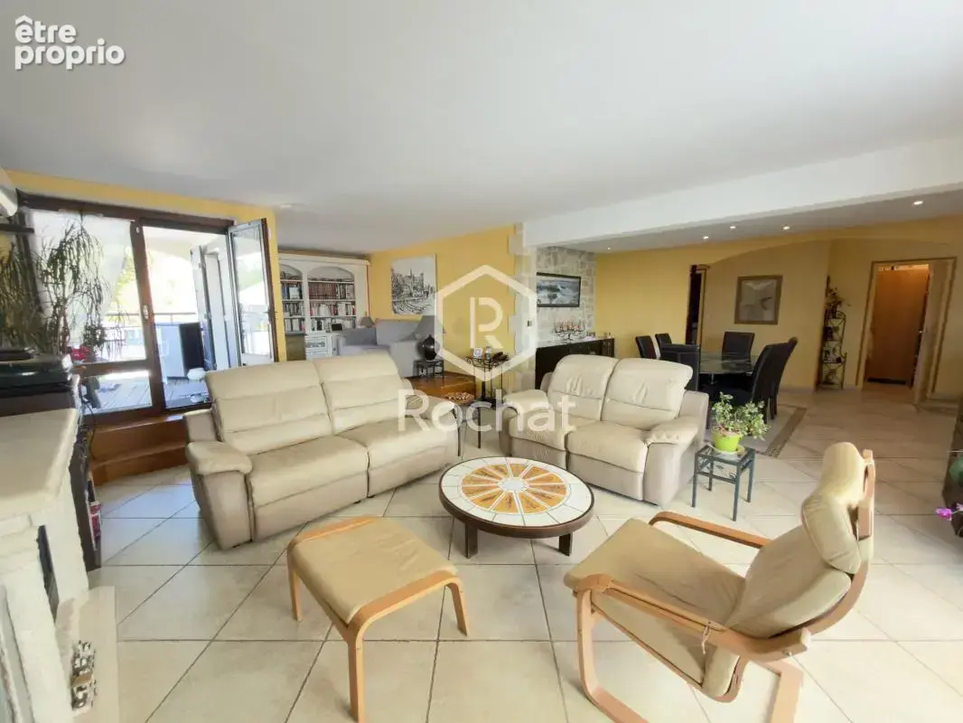 Viager occupé sur 10 ans Ensemble immobilier de 155 m2 à La - photo 5