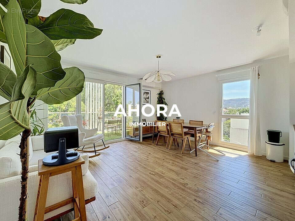 Appartement à MARSEILLE-9E