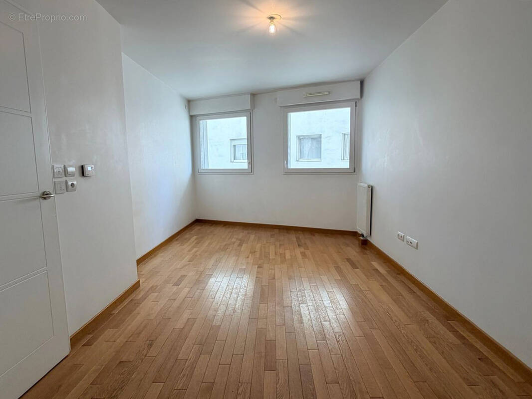 Appartement à ISSY-LES-MOULINEAUX