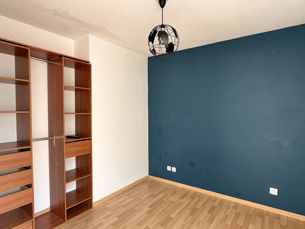 Appartement à GREZIEU-LA-VARENNE