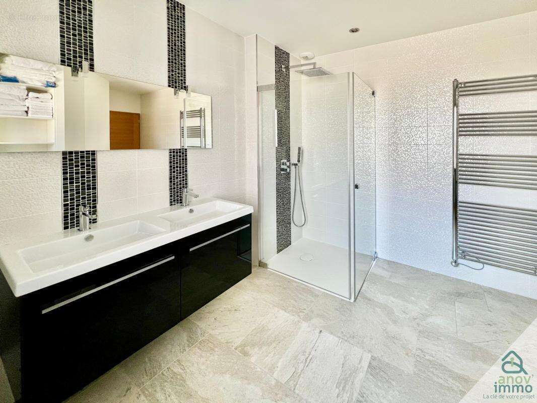 Maison à CHATELLERAULT