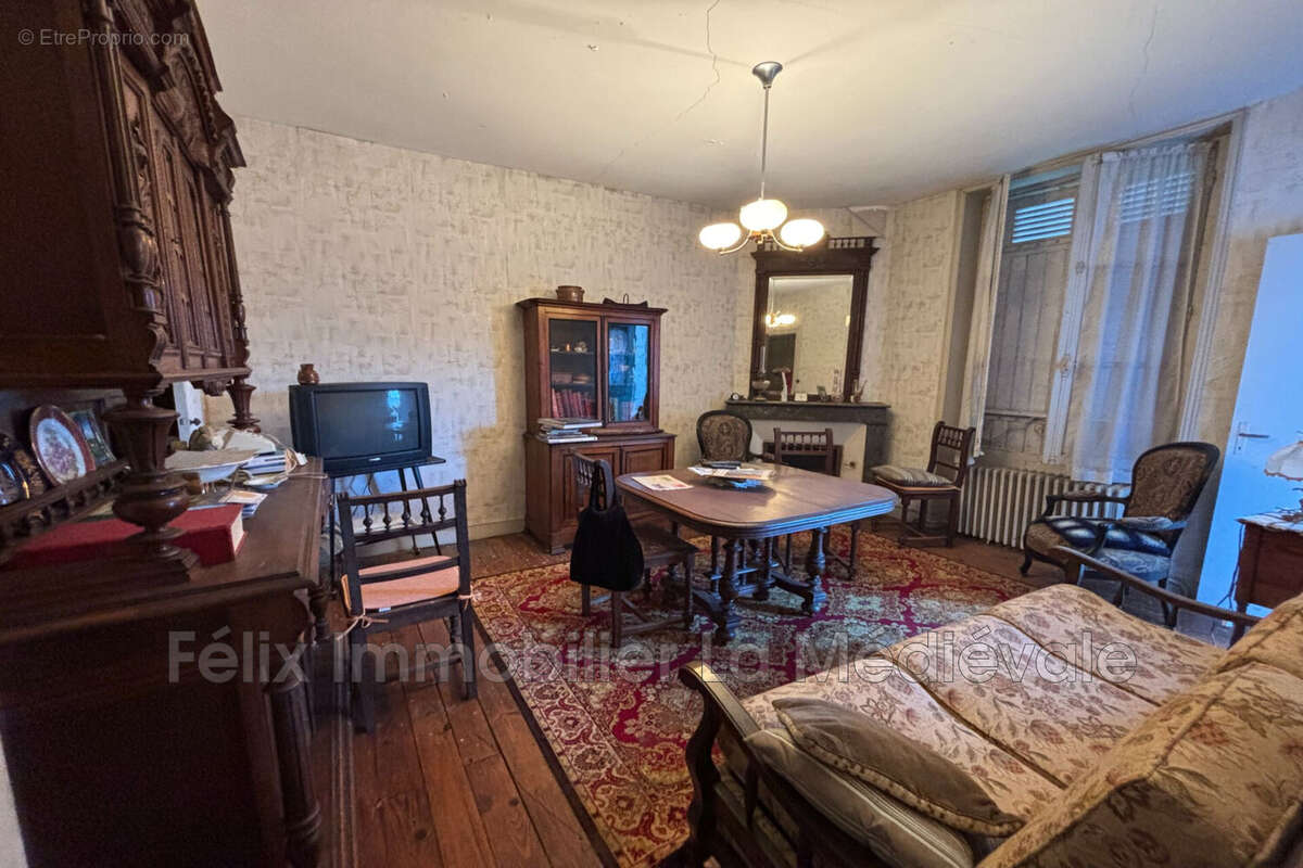 Maison à SARLAT-LA-CANEDA