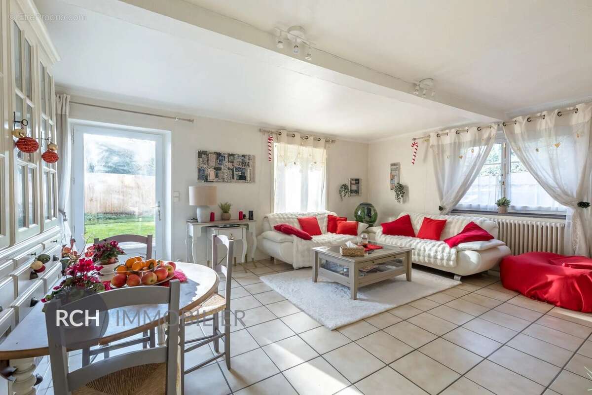 Maison à MONTFORT-L'AMAURY