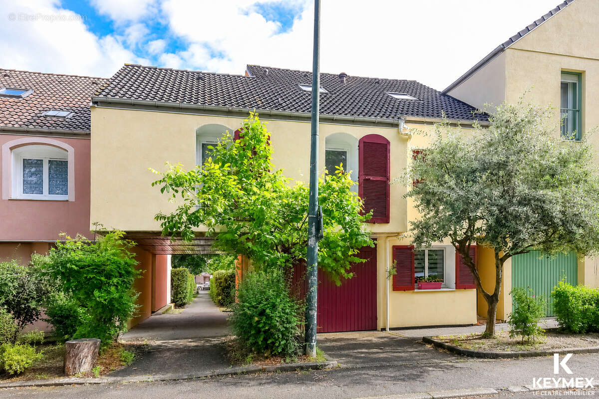 Maison à MONTIGNY-LES-CORMEILLES