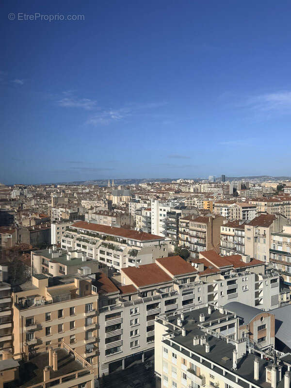 Appartement à MARSEILLE-5E