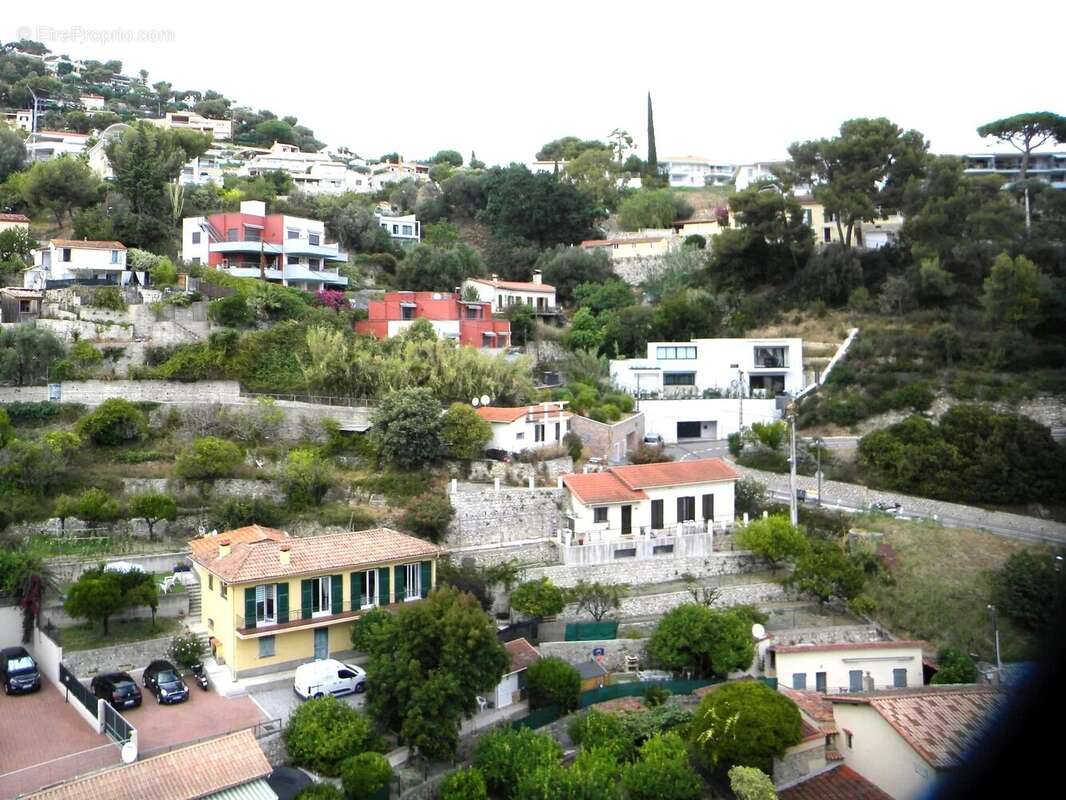 Appartement à ROQUEBRUNE-CAP-MARTIN
